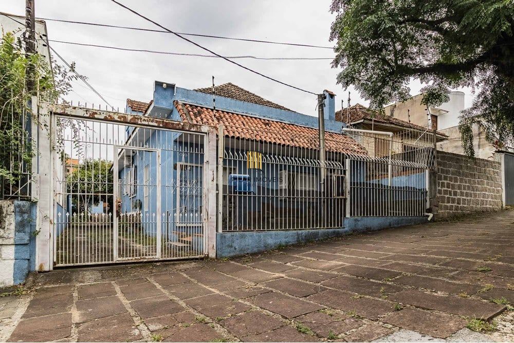 Casa 3 dormitórios no bairro Partenon