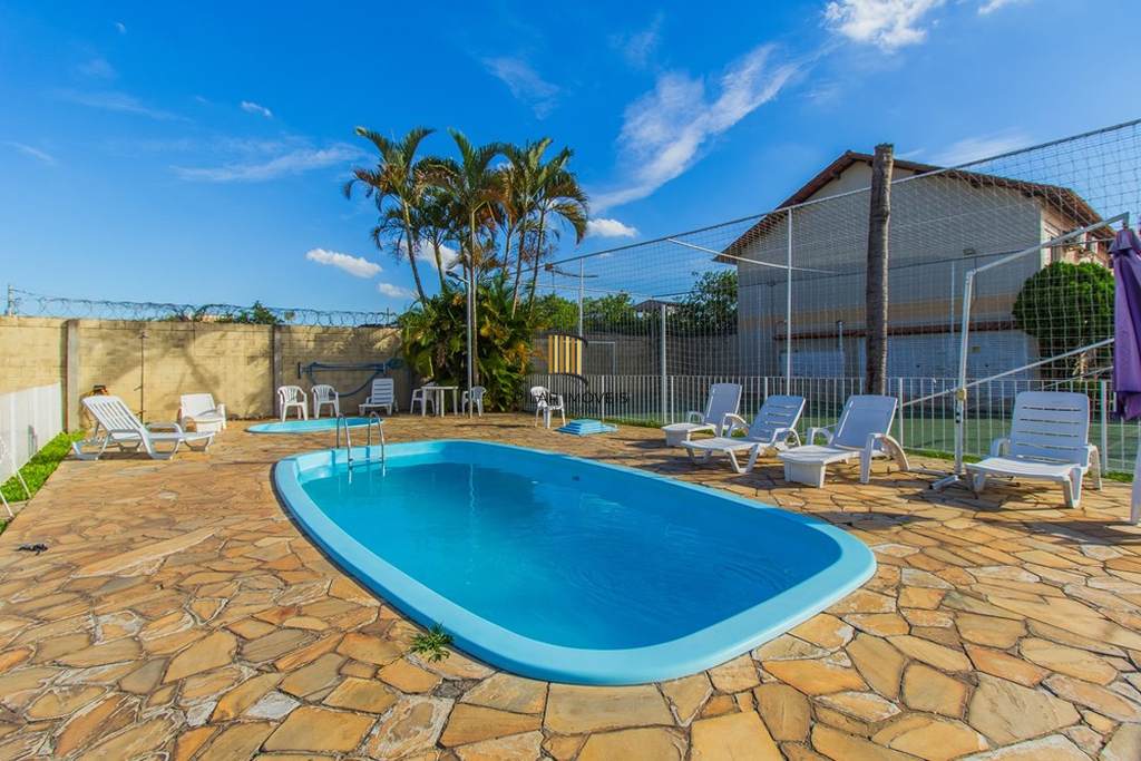 Casa 2 dormitórios no bairro Fátima