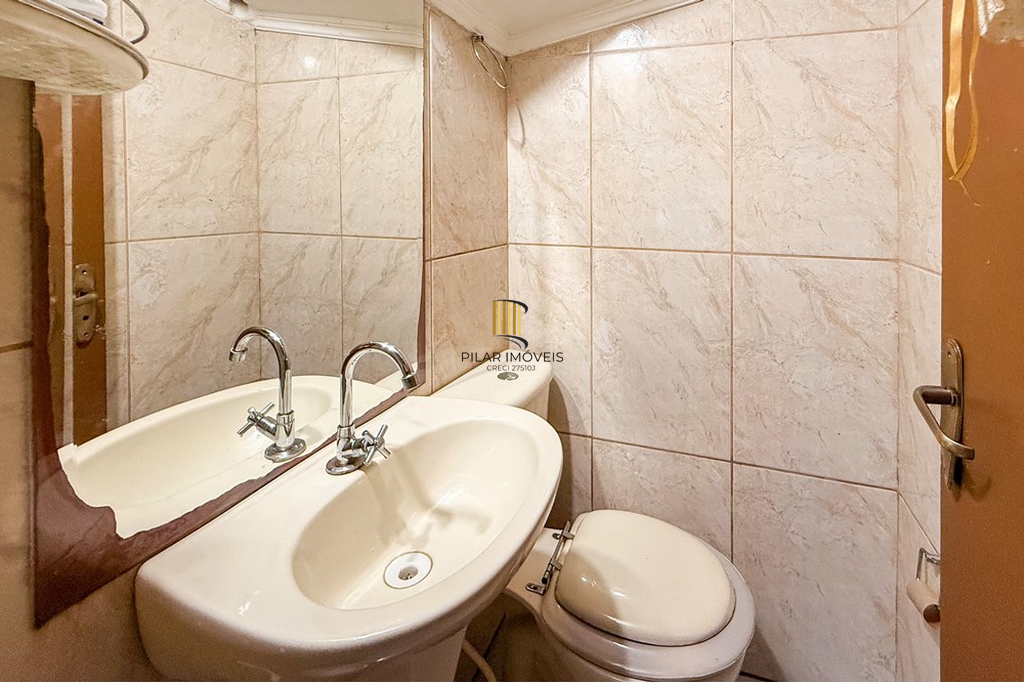 Casa 3 dormitórios no bairro Niterói