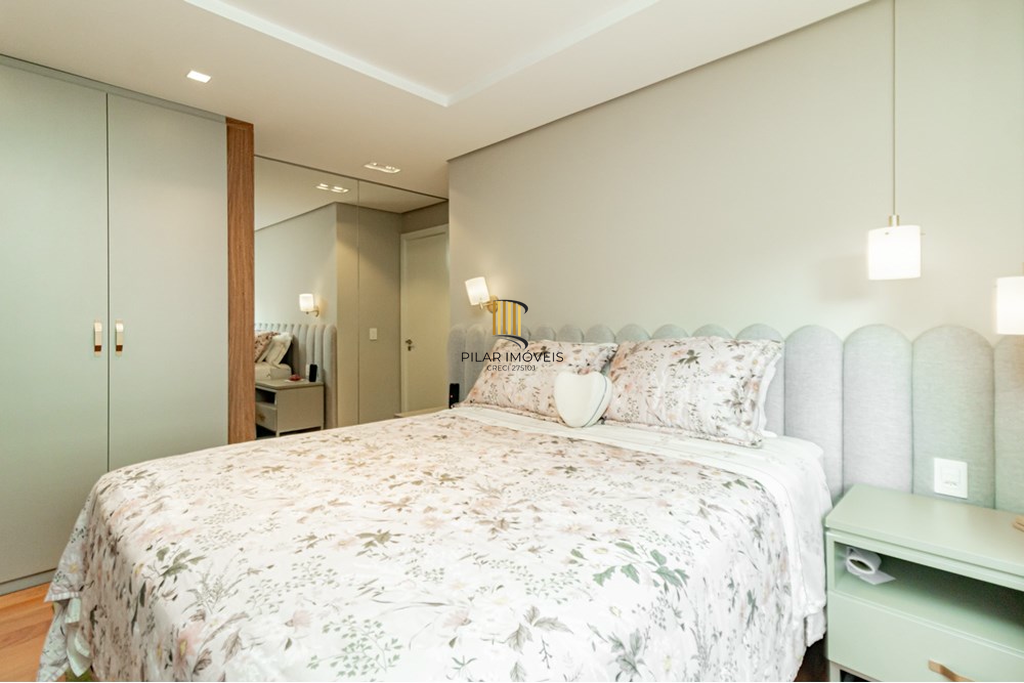 Apartamento 3 dormitórios no bairro Menino Deus
