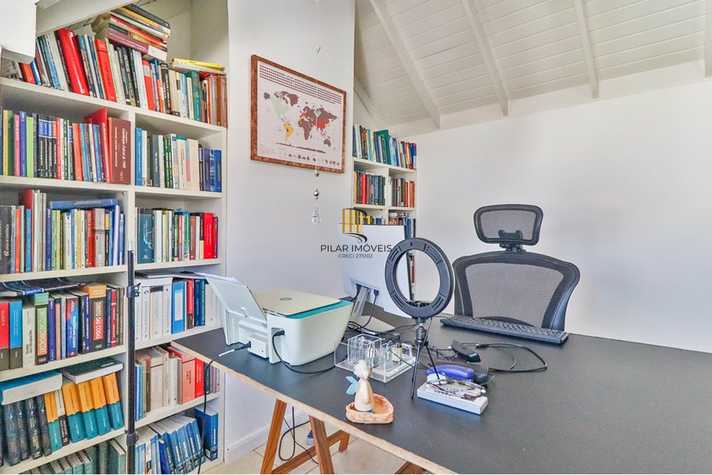 Casa de Condomínio 4 dormitórios no bairro Jardim Itu