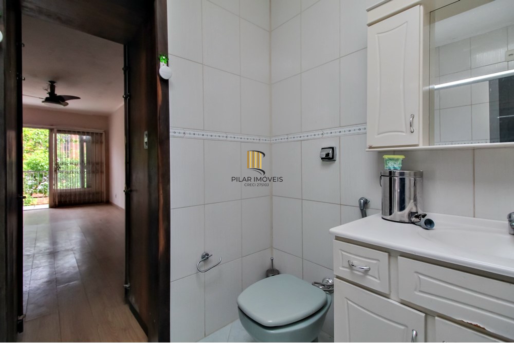 Casa 4 dormitórios no bairro Glória