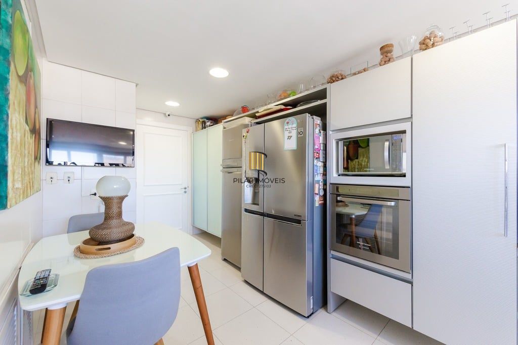 Apartamento 4 dormitórios no bairro Bela Vista