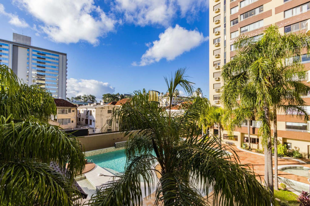 Apartamento 3 dormitórios no bairro Menino Deus