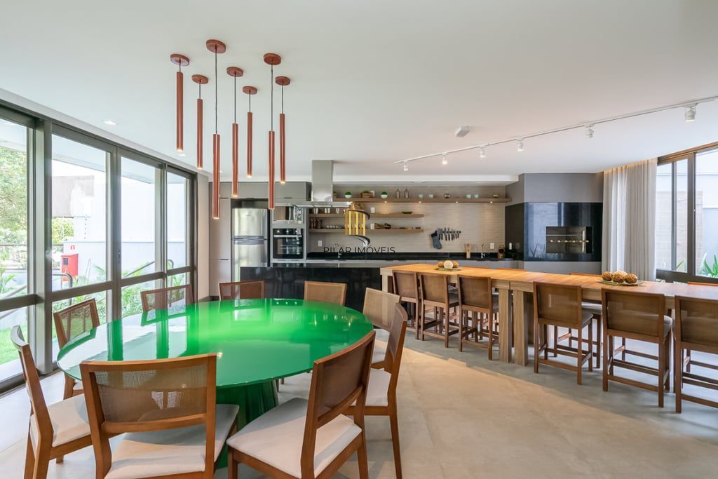 Apartamento 3 dormitórios no bairro Menino Deus