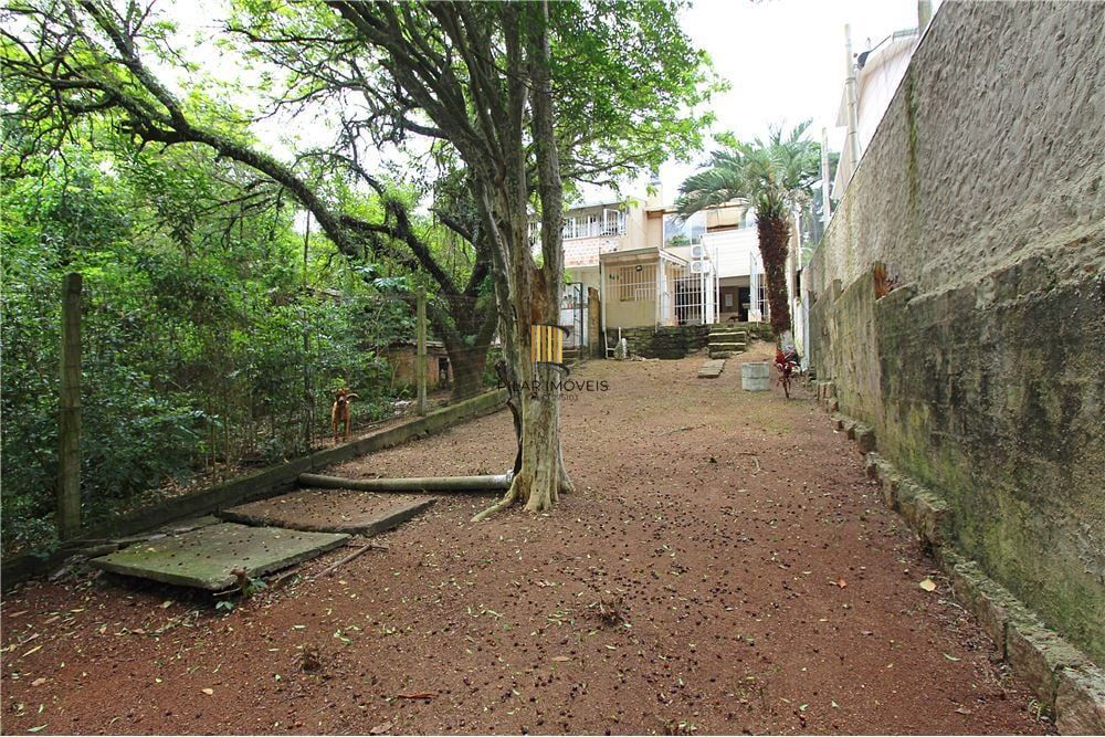 Casa 3 dormitórios no bairro Medianeira