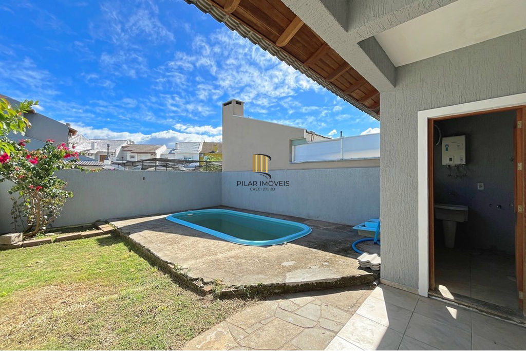 Casa 3 dormitórios no bairro Hípica