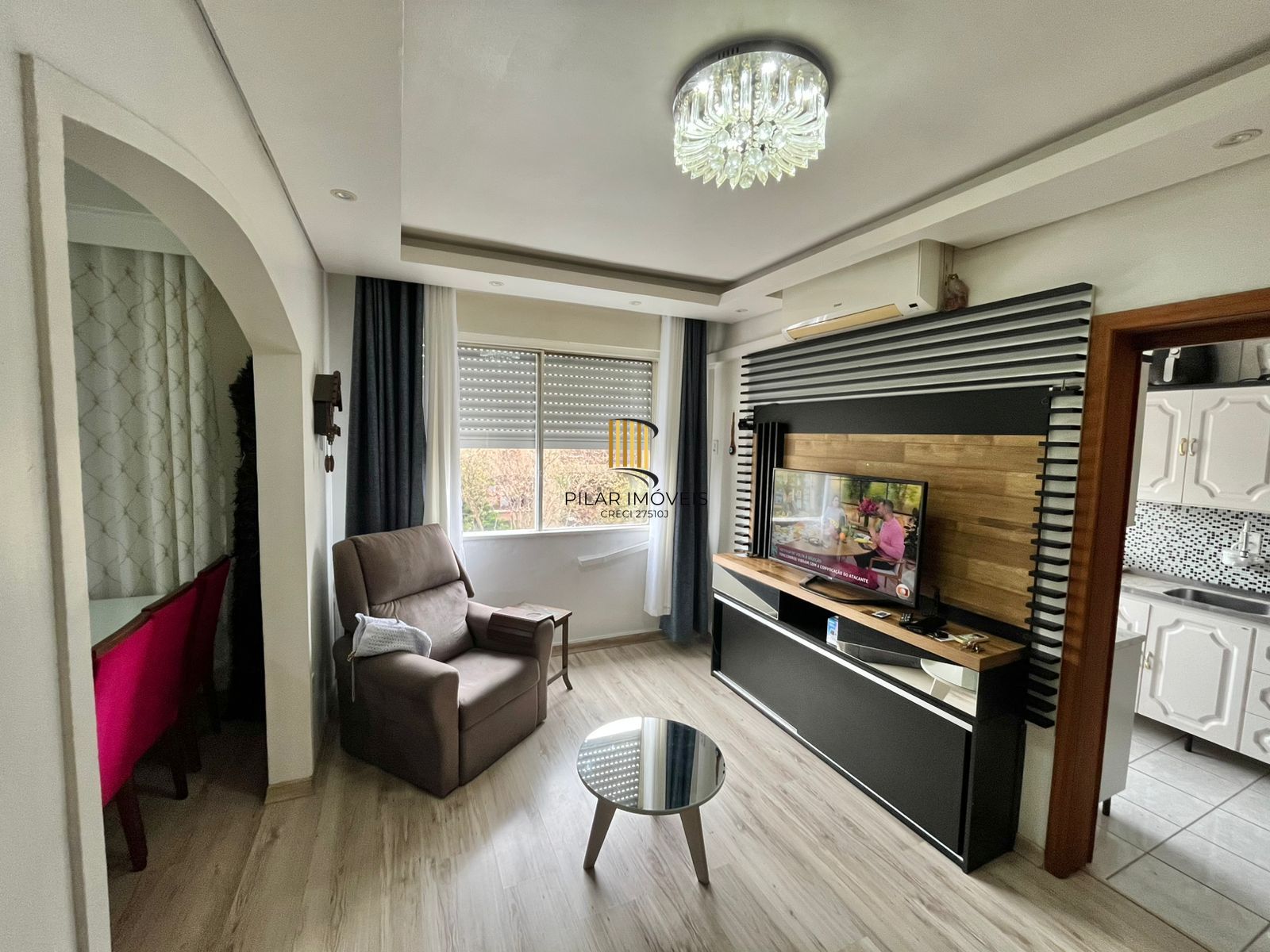 Apto de 02 dorm, mobiliado, transformado em 01 dorm, com vaga no Passo da Areia