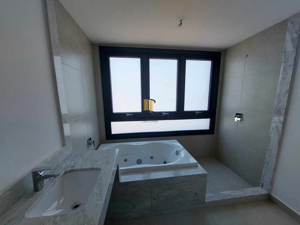 Apartamento 3 dormitórios no bairro Petrópolis