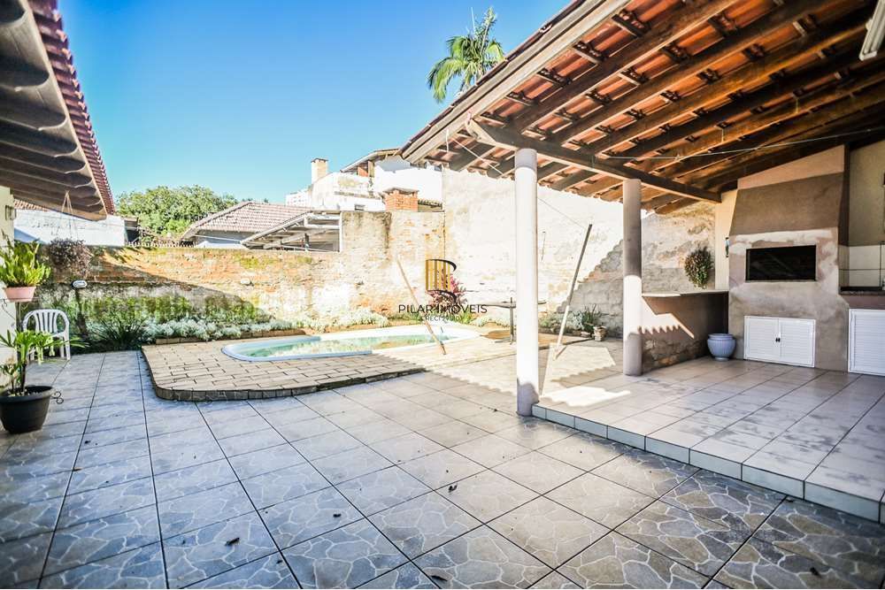Casa 3 dormitórios no bairro Santa Tereza