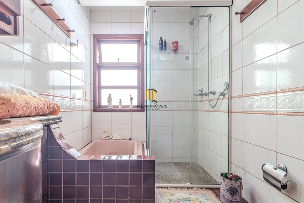 Casa 3 dormitórios no bairro Chácara das Pedras