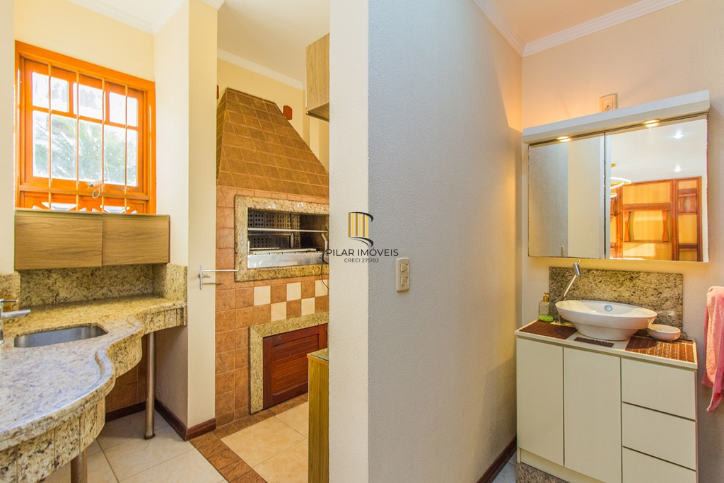 Casa 4 dormitórios no bairro Estância Velha