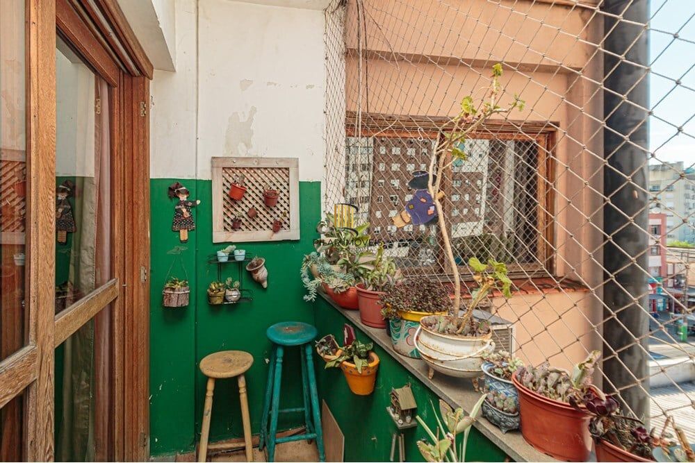 Apartamento 3 dormitórios no bairro Azenha