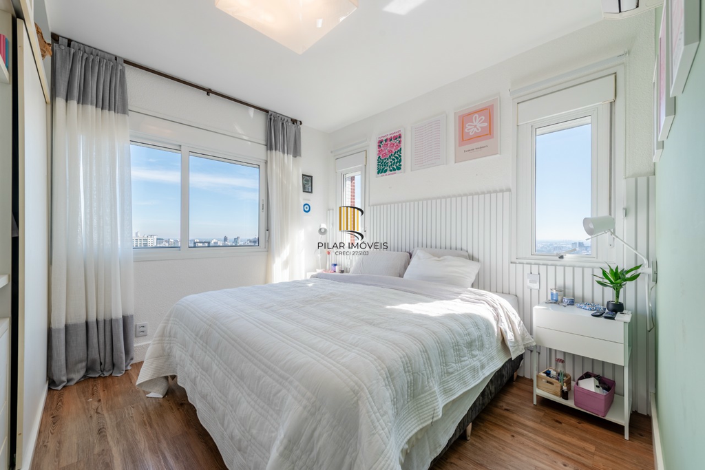 Apartamento 2 dormitórios no bairro Mont Serrat