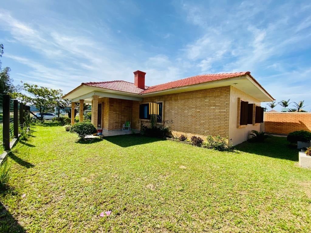 Casa 2 dormitórios no bairro Arpoador