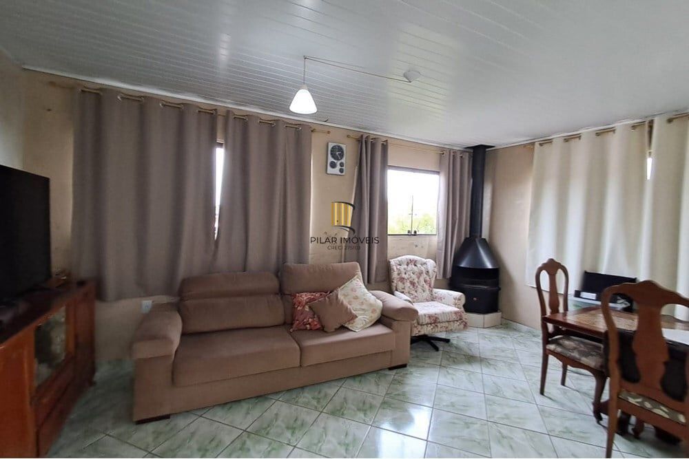 Casa 3 dormitórios no bairro Jardim Algarve