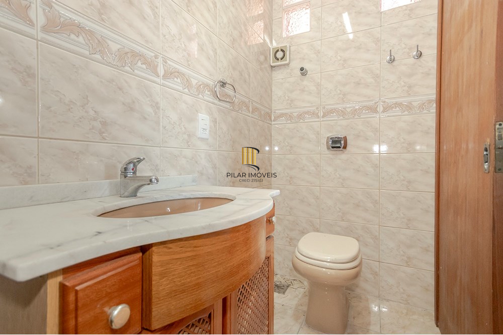 Casa 4 dormitórios no bairro Jardim Planalto