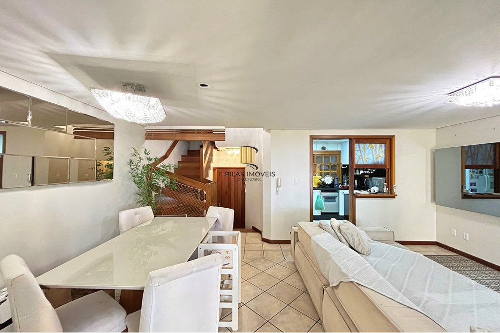 Casa de Condomínio 3 dormitórios no bairro Pedra Redonda