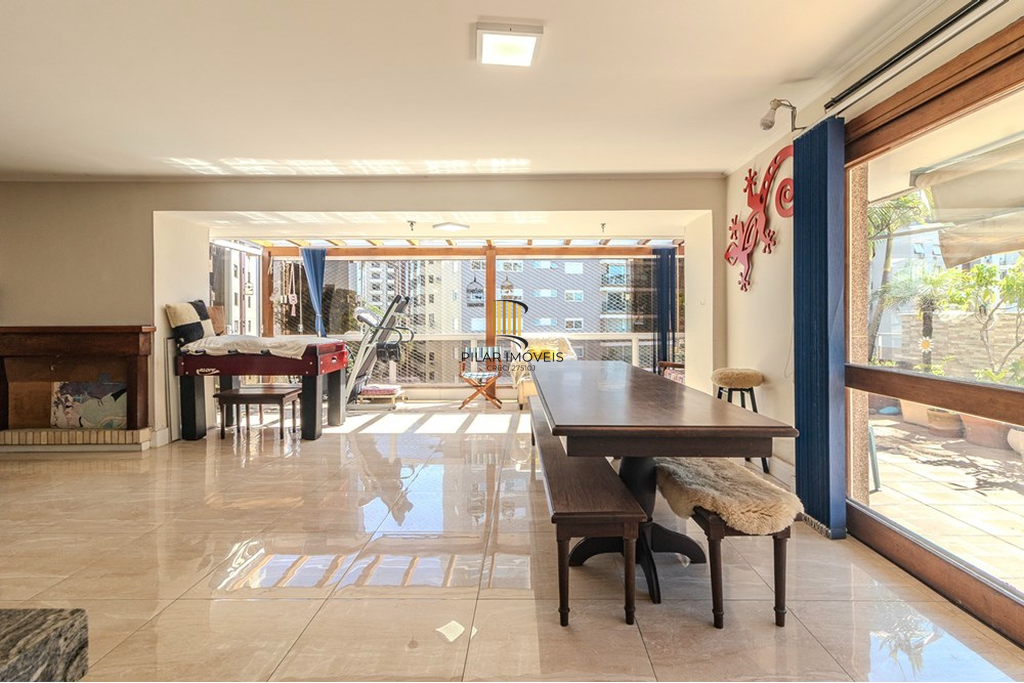 Cobertura 3 dormitórios no bairro Petrópolis