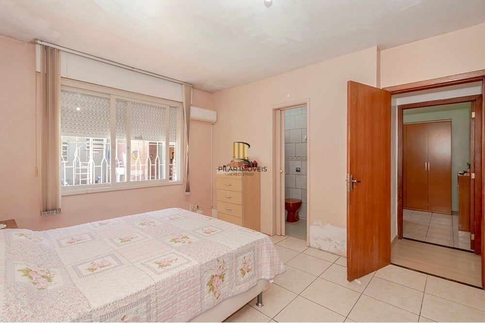 Casa 4 dormitórios no bairro Camaquã