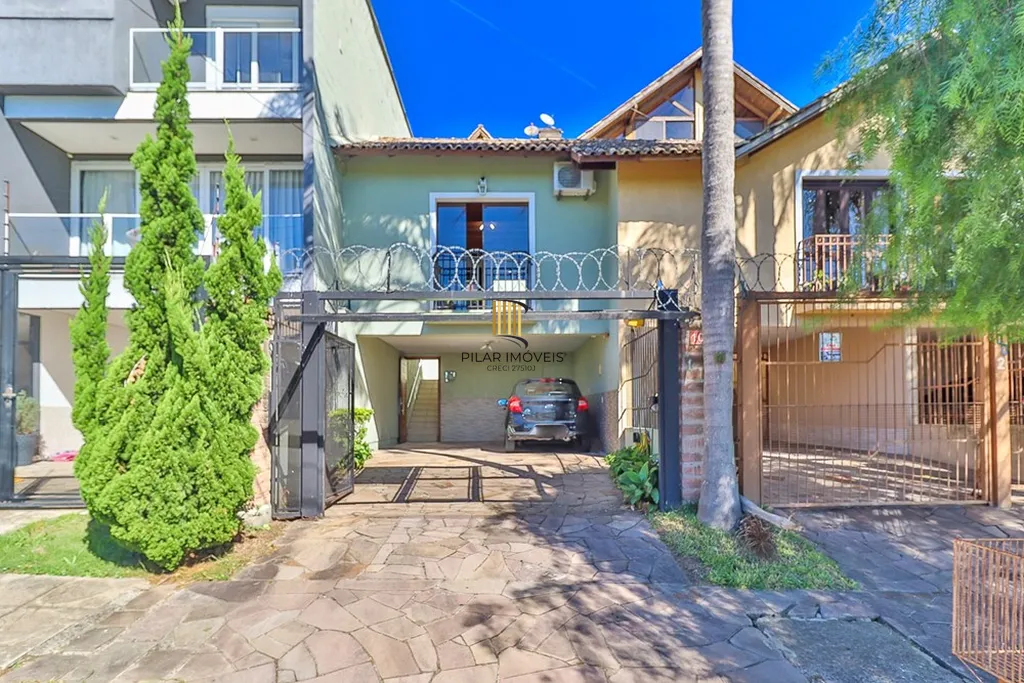 Casa 3 dormitórios no bairro Sarandi