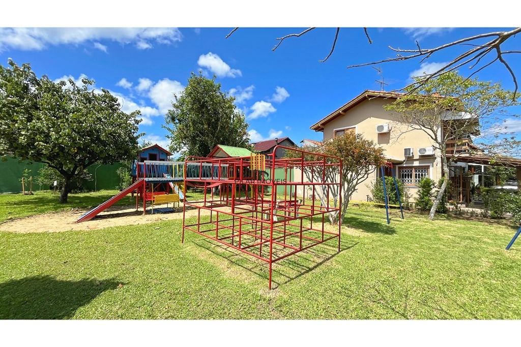 Casa de Condomínio 3 dormitórios no bairro Cavalhada