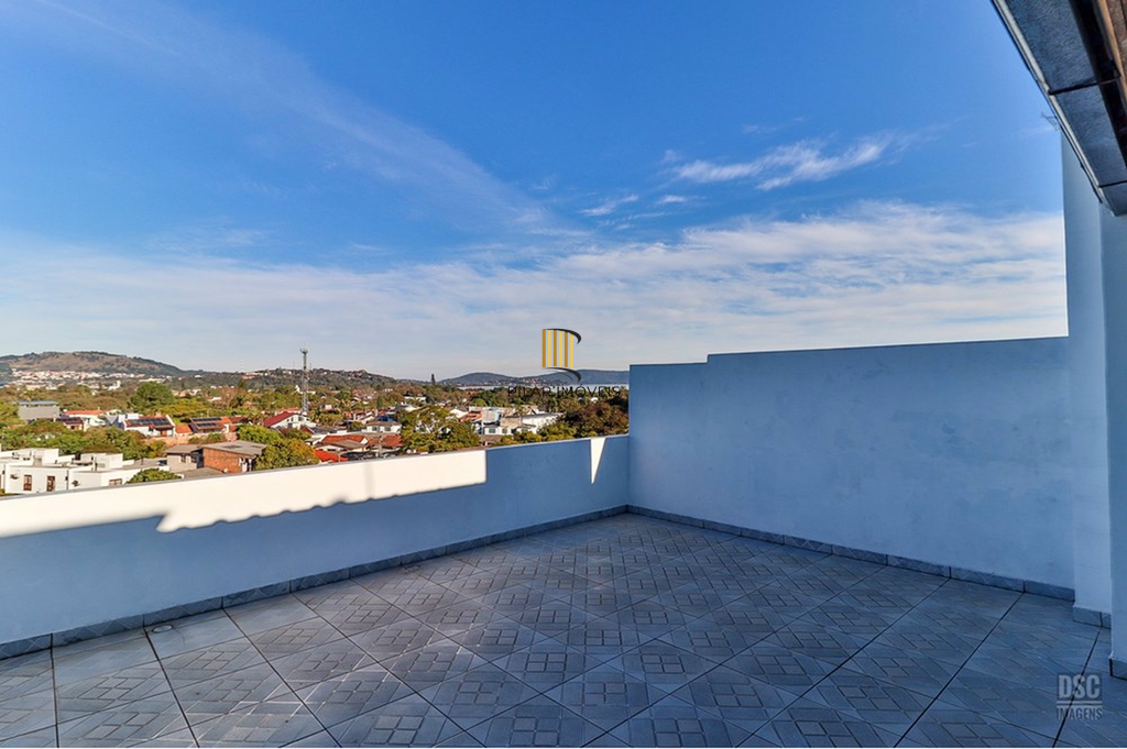 Casa 5 dormitórios no bairro Ipanema