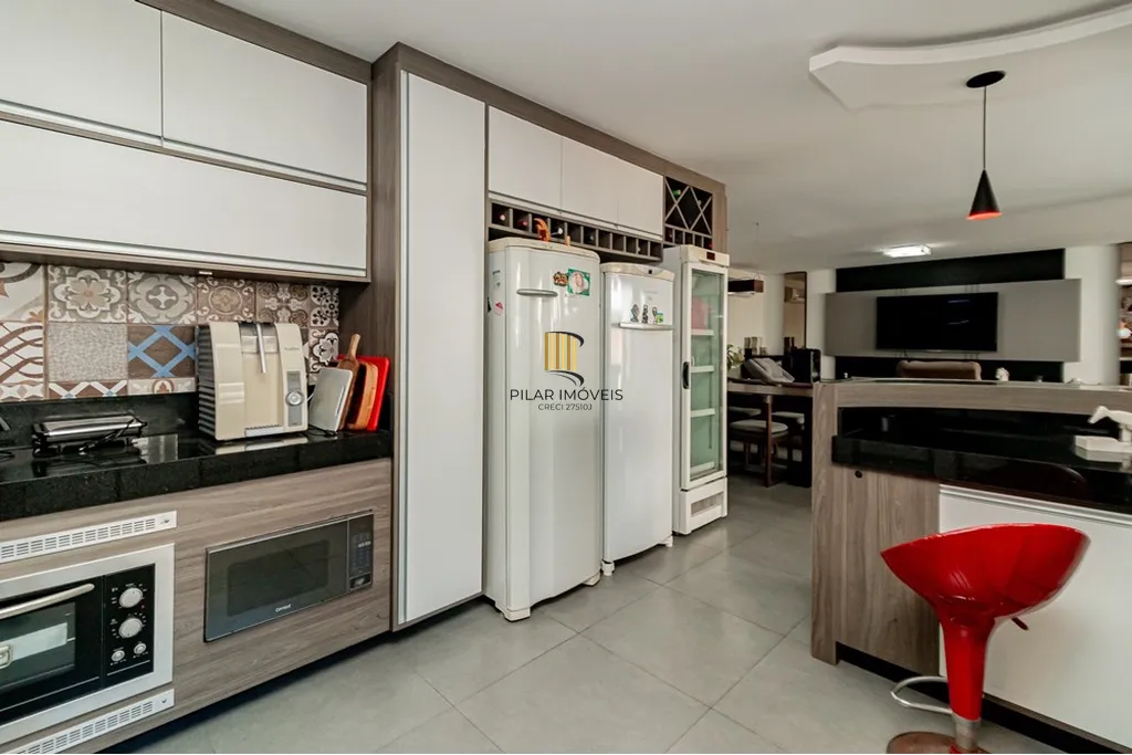 Casa 4 dormitórios no bairro Jardim Planalto