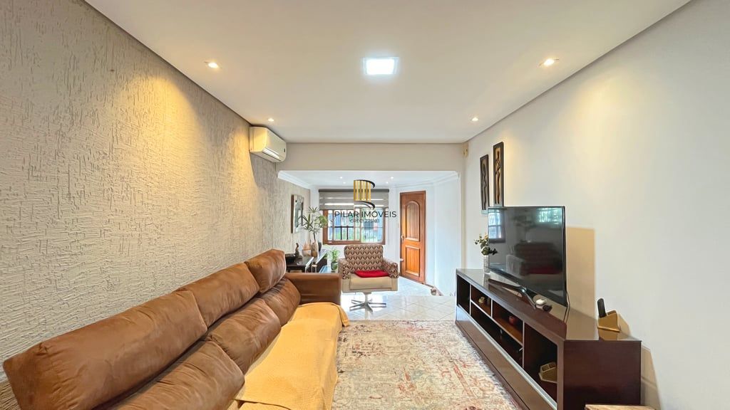 Casa 3 dormitórios no bairro Vila Nova