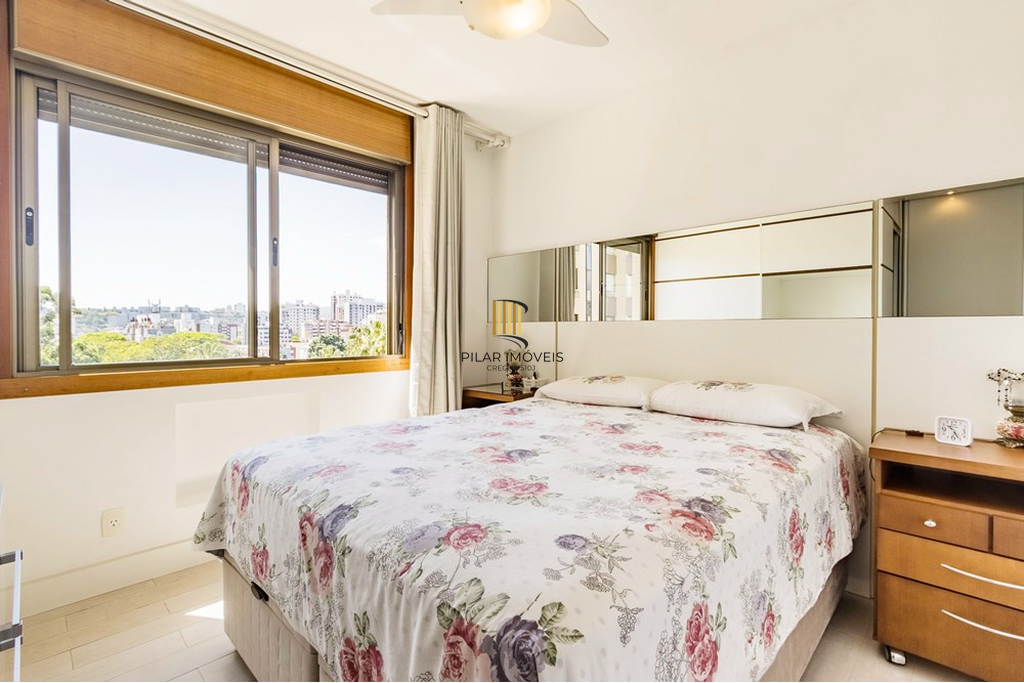 Apartamento 3 dormitórios no bairro Menino Deus