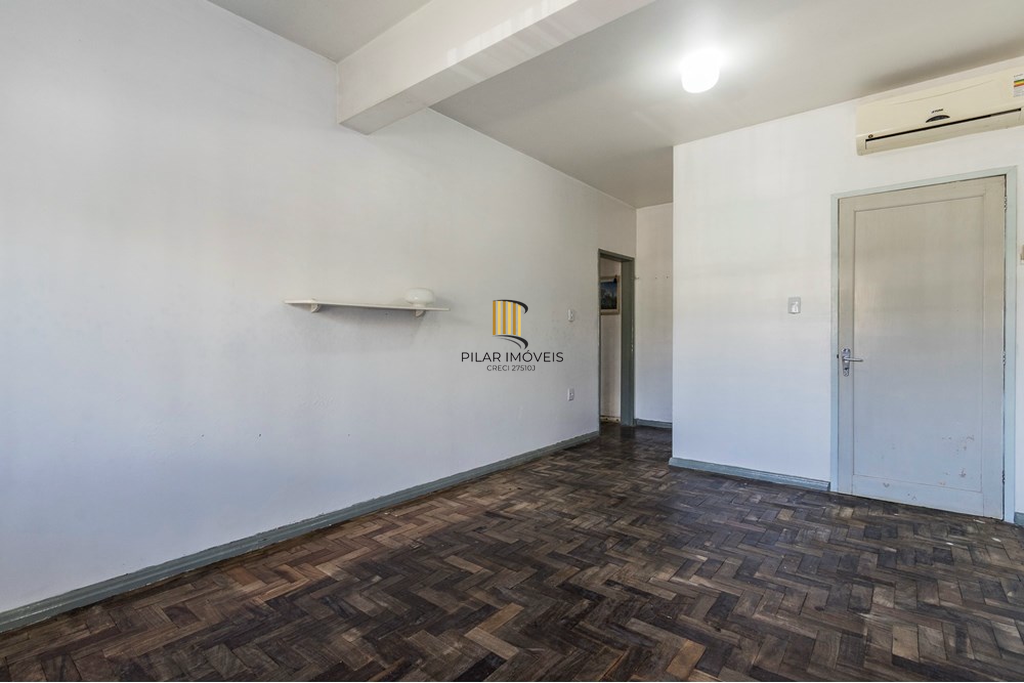 Casa 4 dormitórios no bairro Sarandi