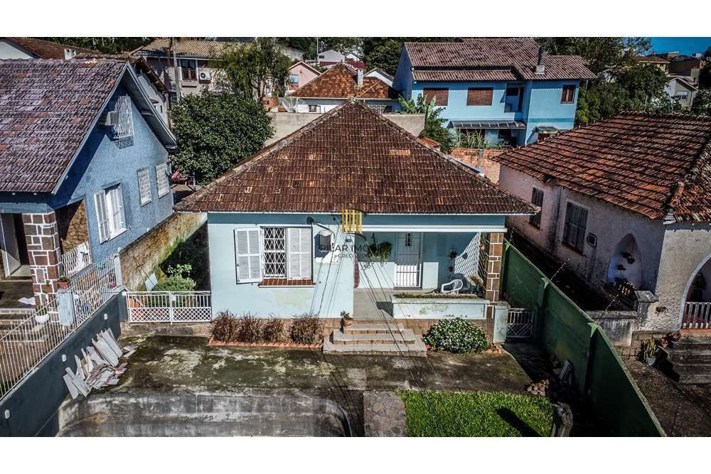 Casa 3 dormitórios no bairro Santa Tereza