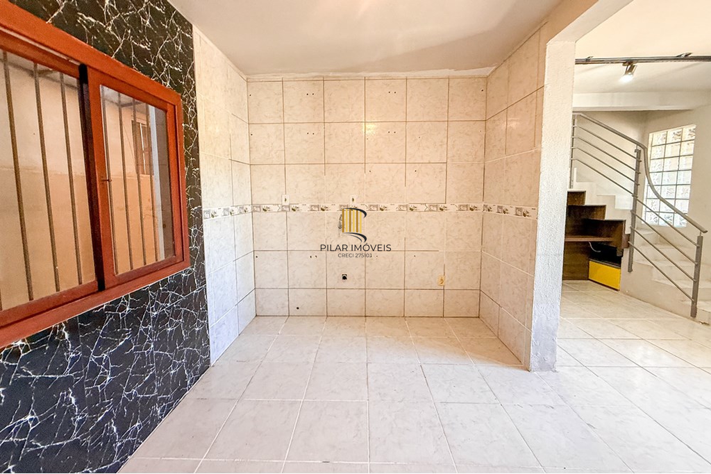 Casa 2 dormitórios no bairro Olaria