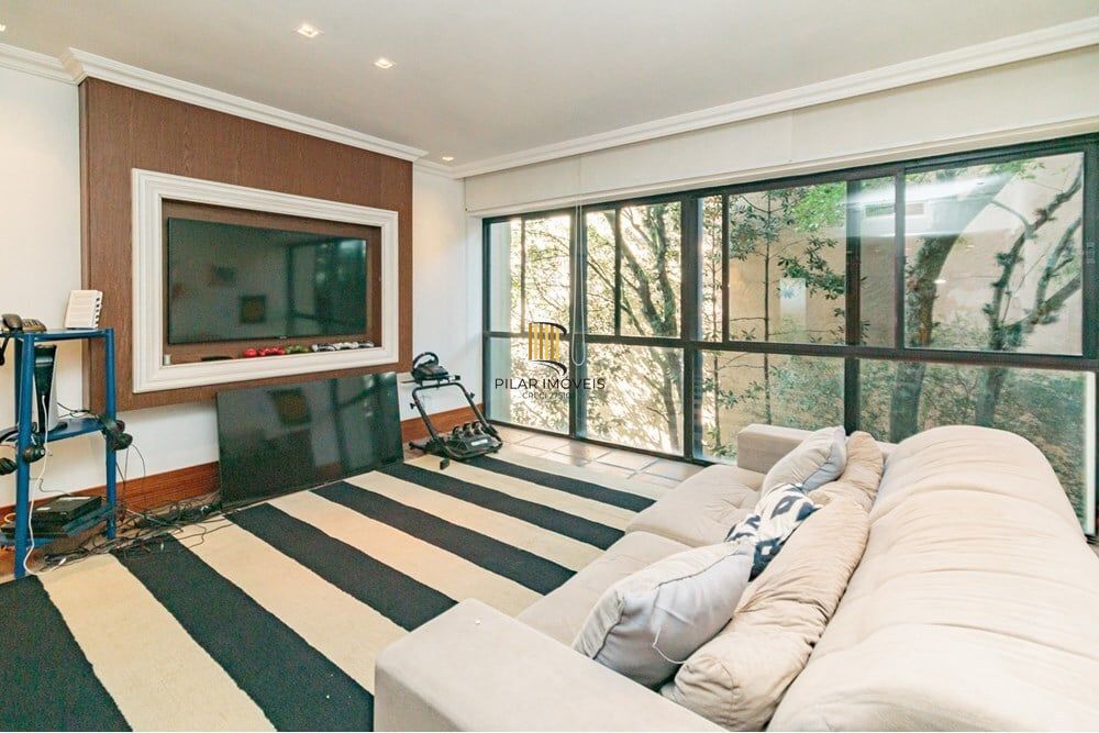Apartamento 4 dormitórios no bairro Floresta