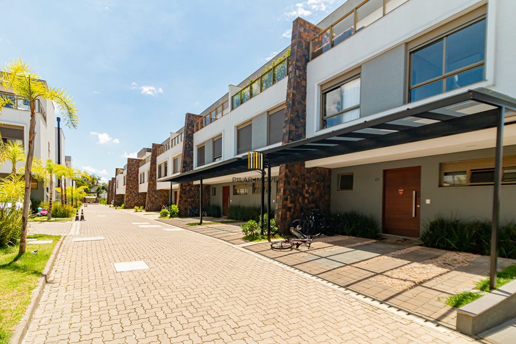 Casa de Condomínio 4 dormitórios no bairro Jardim Itu