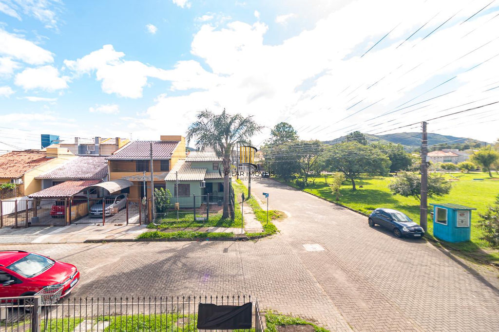 Casa 3 dormitórios no bairro Hípica