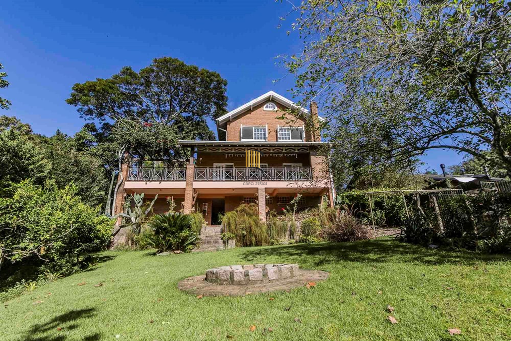 Casa 4 dormitórios no bairro Belém Novo