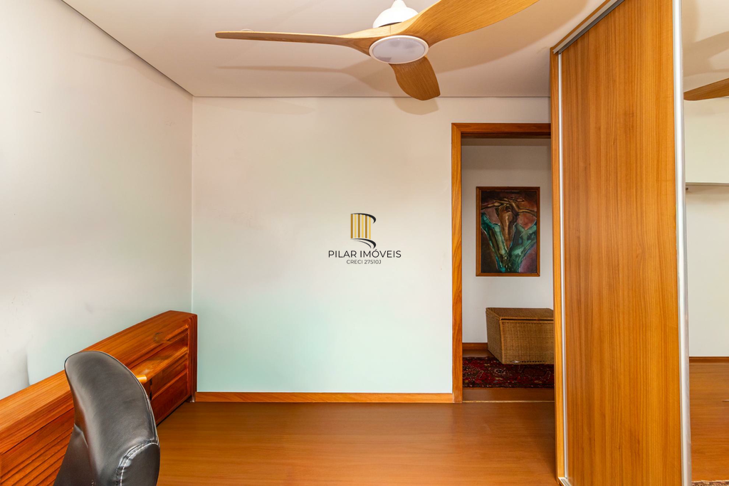 Apartamento 4 dormitórios no bairro Auxiliadora