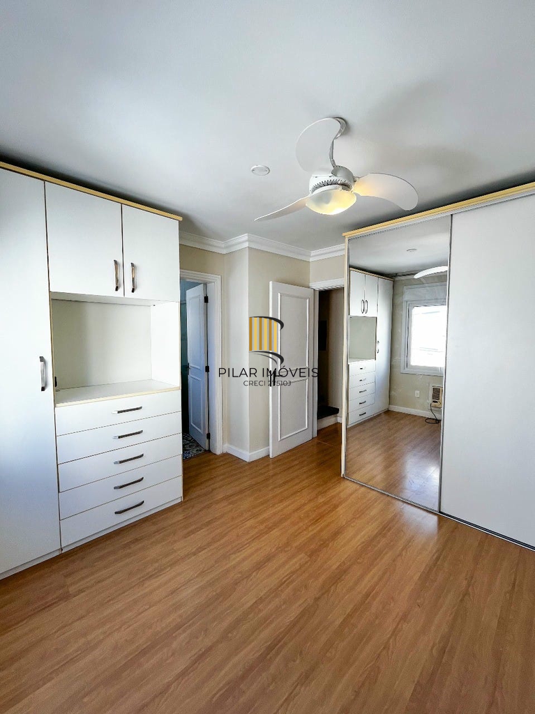 Casa 4 dormitórios no bairro Chácara das Pedras