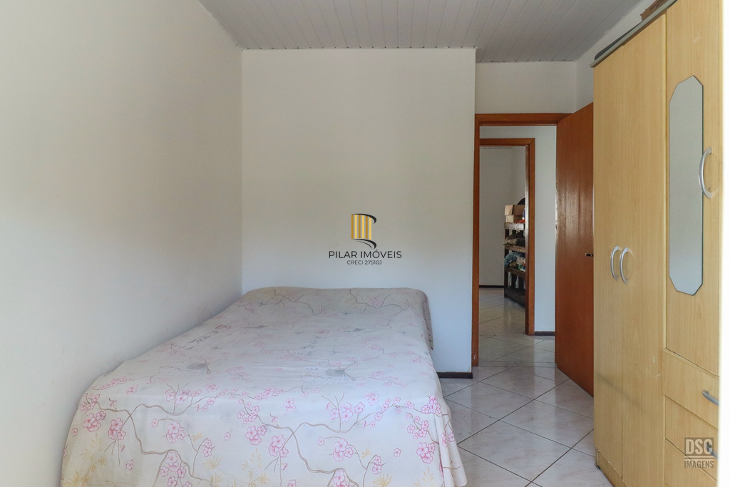 Casa 2 dormitórios no bairro Hípica