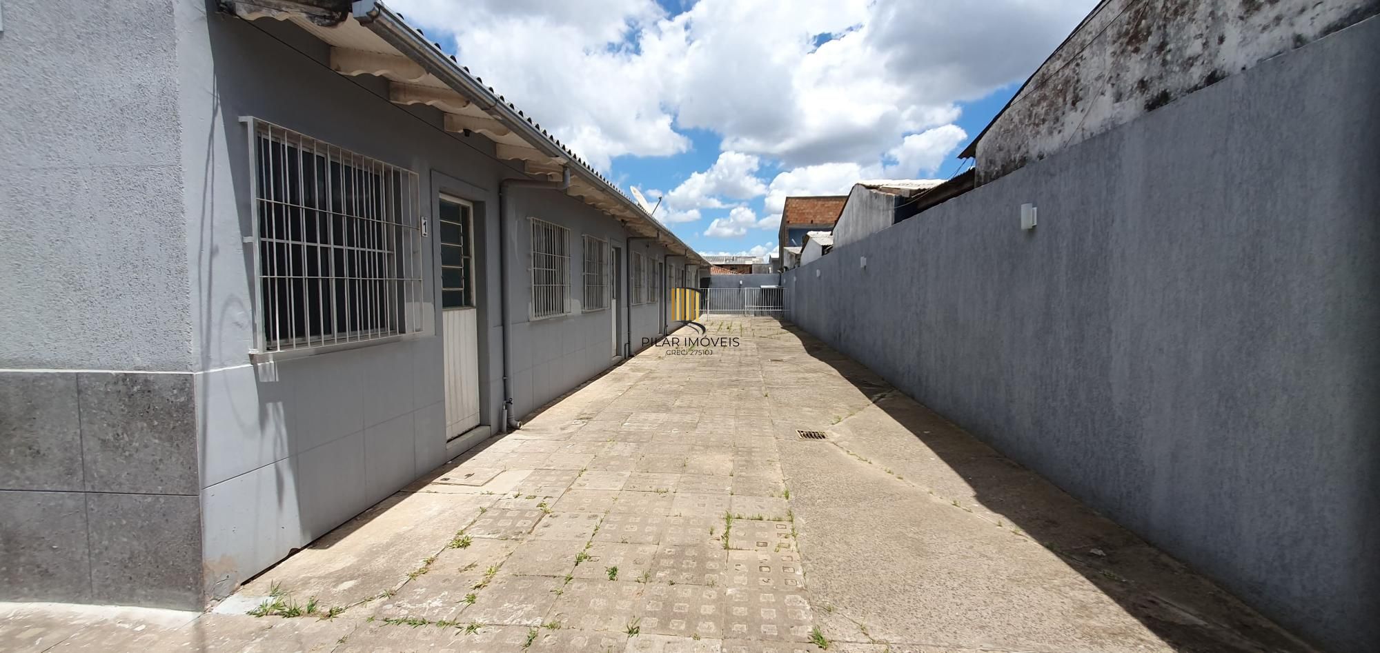 Casa com 02 dorm, vaga por convenção, 40 m², condomínio fechado, Alvorada