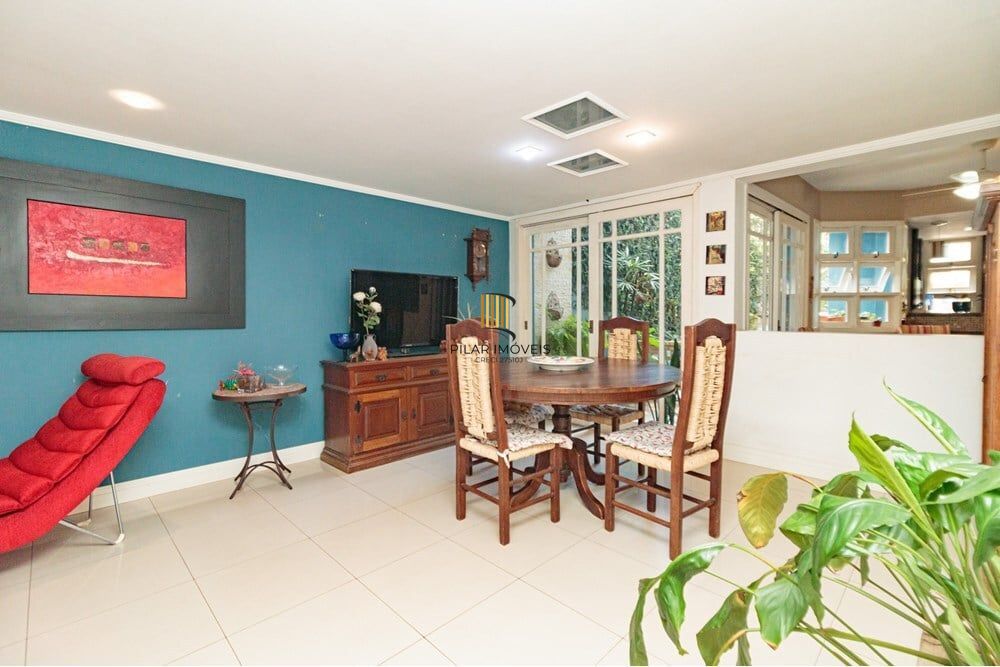 Casa 4 dormitórios no bairro Chácara das Pedras