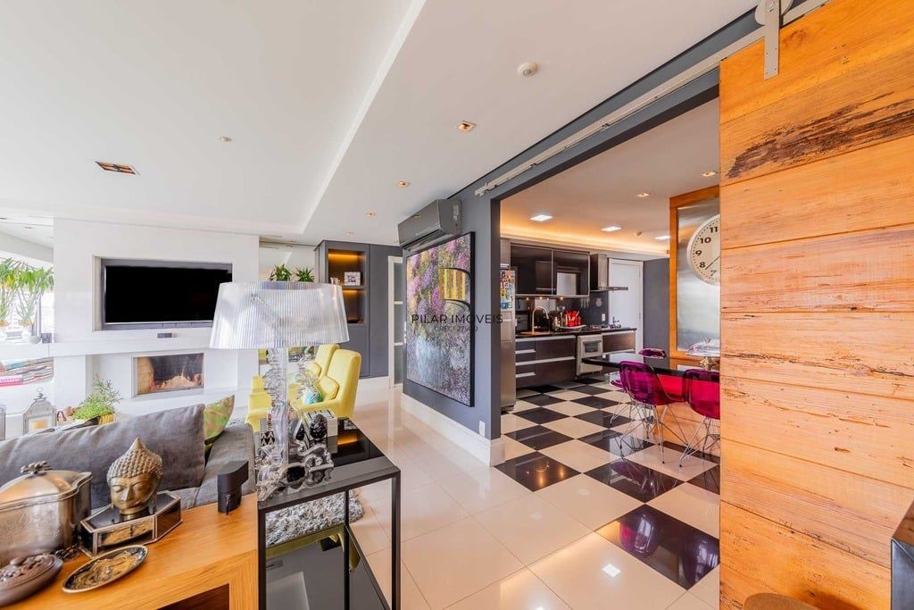 Apartamento 3 dormitórios no bairro Moinhos de Vento