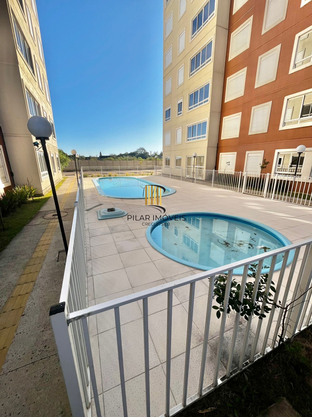 Apto 02 dorm com vaga, térreo, Pq Santa Fé, 50 m², aceita financiamento e FGTS