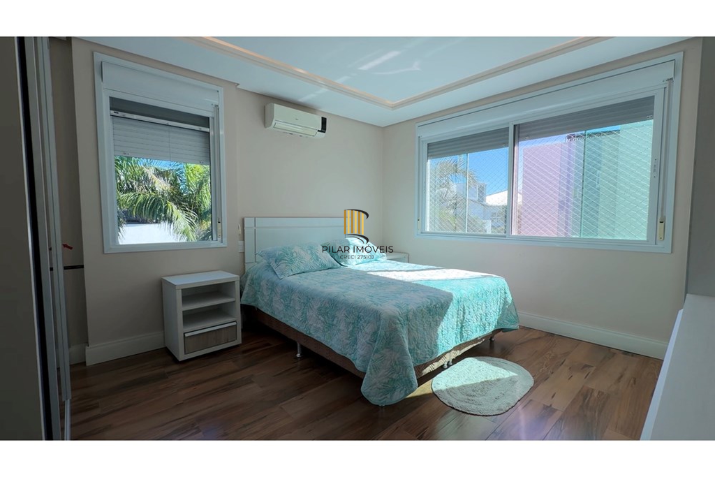 Casa de Condomínio 4 dormitórios no bairro Morada do Sol