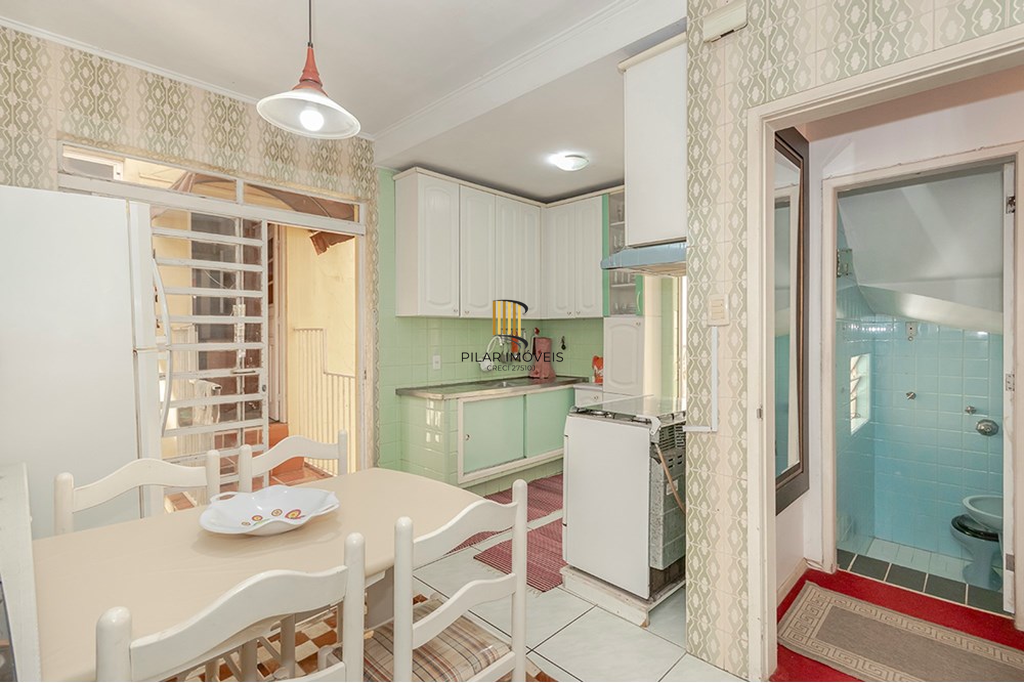 Casa 3 dormitórios no bairro Menino Deus