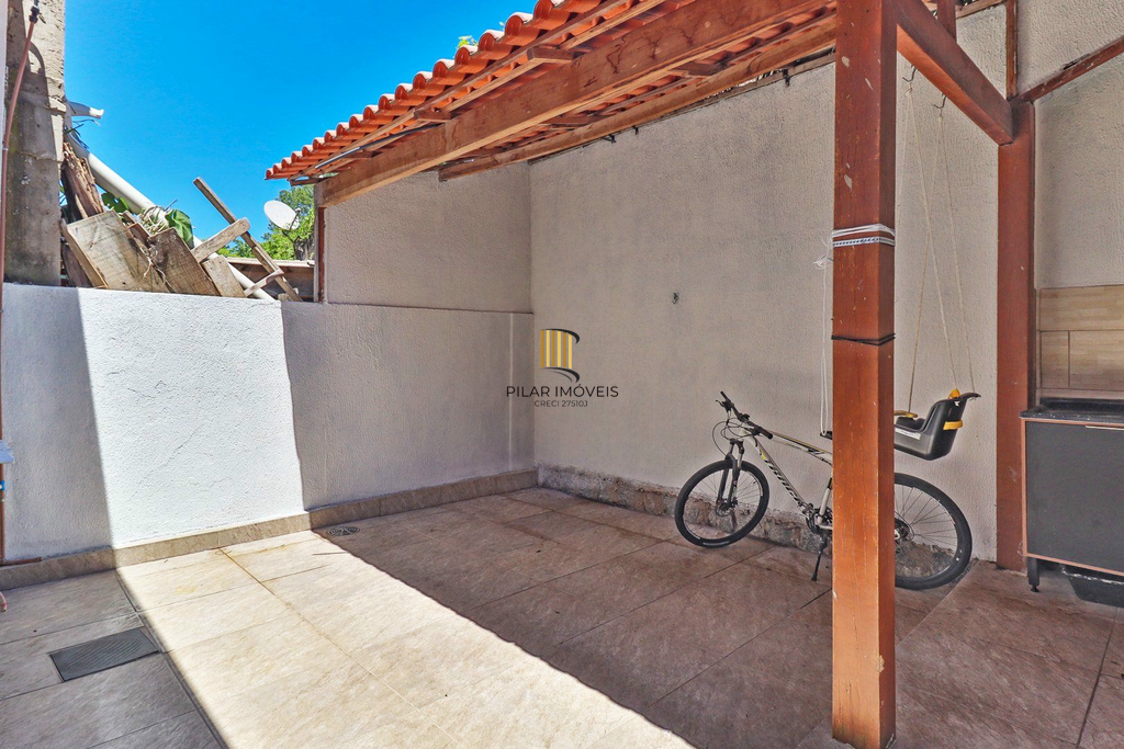 Casa 3 dormitórios no bairro Hípica