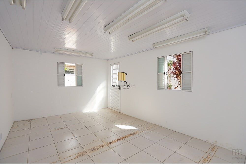 Casa 5 dormitórios no bairro Santana