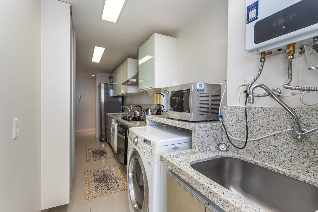 Apartamento 2 dormitórios no bairro Três Figueiras