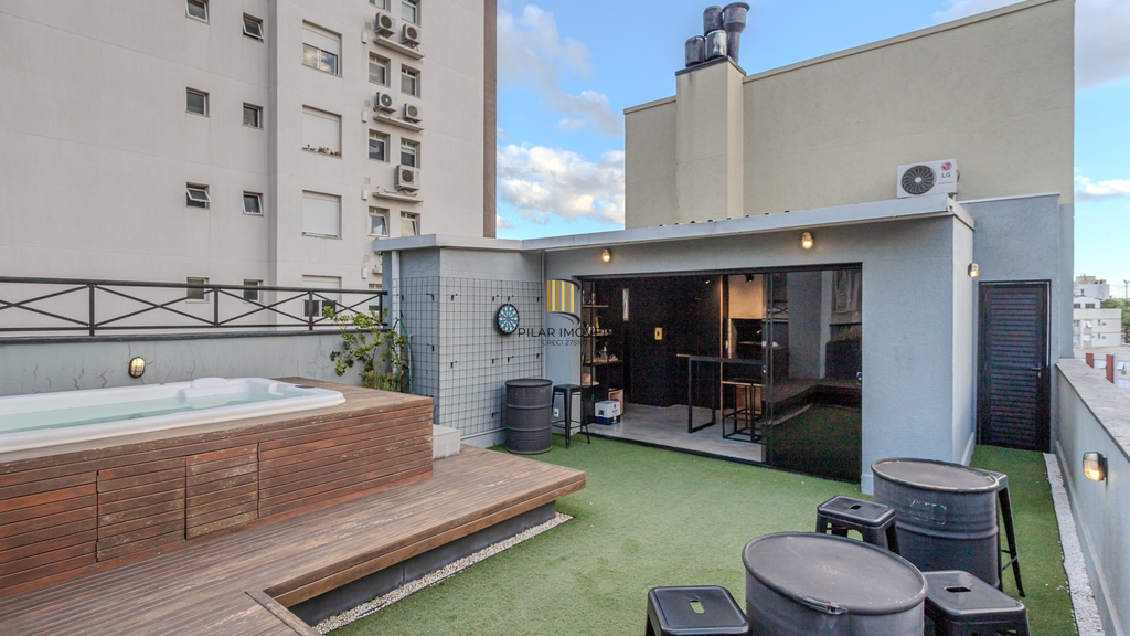 Cobertura 2 dormitórios no bairro Petrópolis